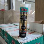 Ca. 192x Koker High Tack kit, Akfix, wit